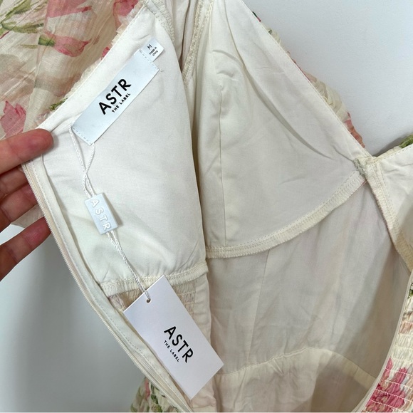 NWT ASTR The Label Sasila Puff Sleeve Dress Sz M - Picture 11 of 13